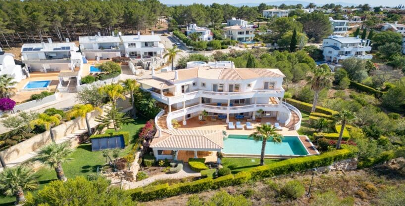 5 Bed Villa In Quinta da Fortaleza Budens West Algarve 1