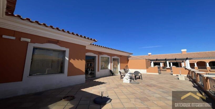 Commercial Unit For Sale In Quinta do Lago Bougainvillea Plaza 1