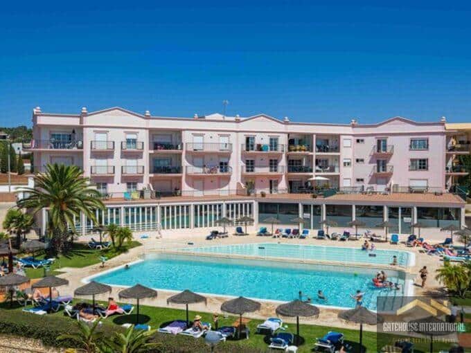 Furnished 2 Bedroom Apartment With Pool In Praia da Luz Algarve