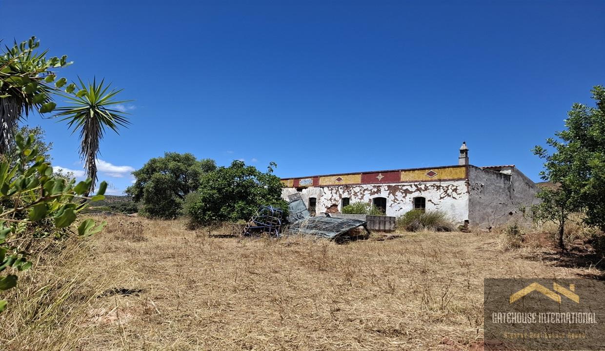 Ruin With A Large Plot In Alte Central Algarve