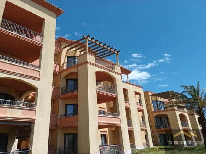 2 Bed Apartment Overlooking The Golf Course In Vilamoura Algarve 1