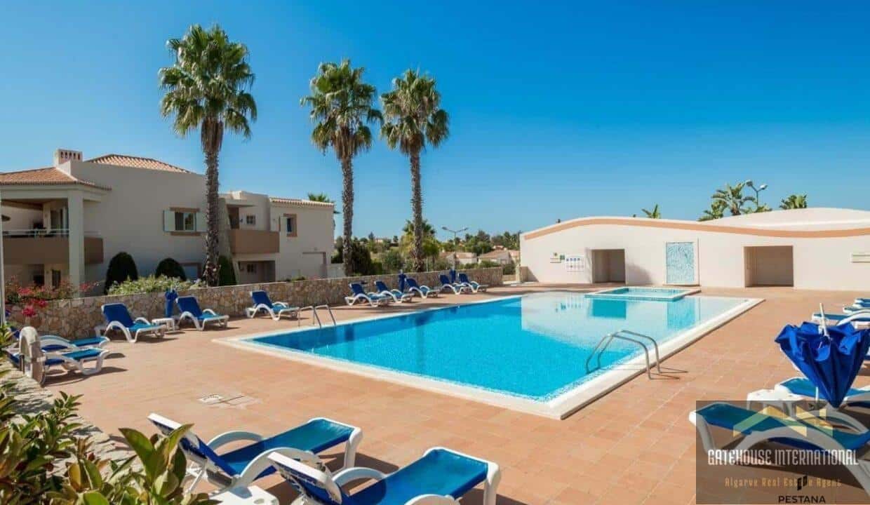 3 Bed Apartment With Views Of Vale da Pinta Golf Course Algarve21