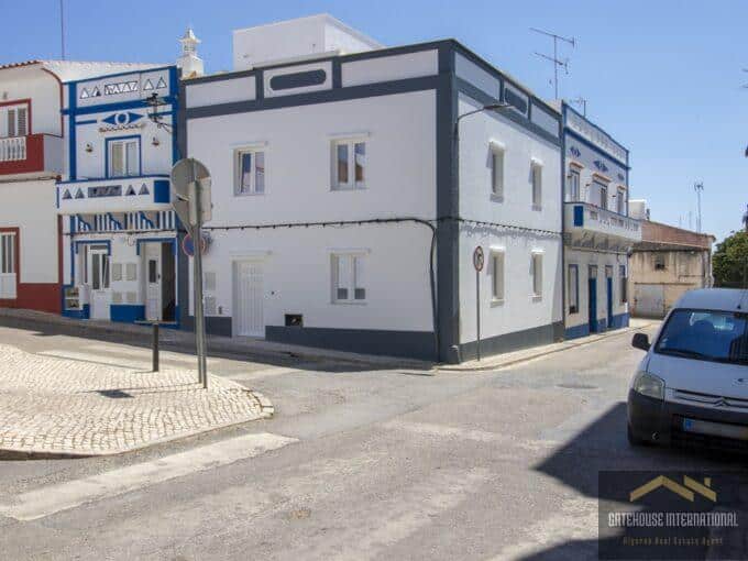 3 Bed Renovated Townhouse With Lareg Roof Terrace In Lagoa Algarve 65