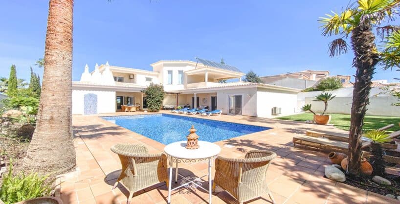 Detached 4 Bed Villa With Pool In Luz Algarve For Sale2