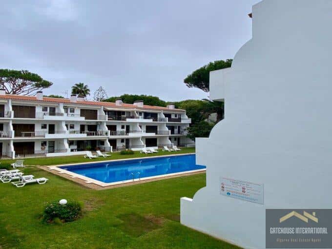 3 Bed Apartment With Garage Parking & Pool In Central Vilamoura 1