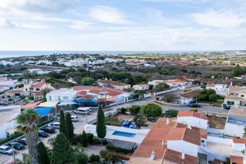 3 Bed House With Pool Near Praia da Luz Beach Algarve 1