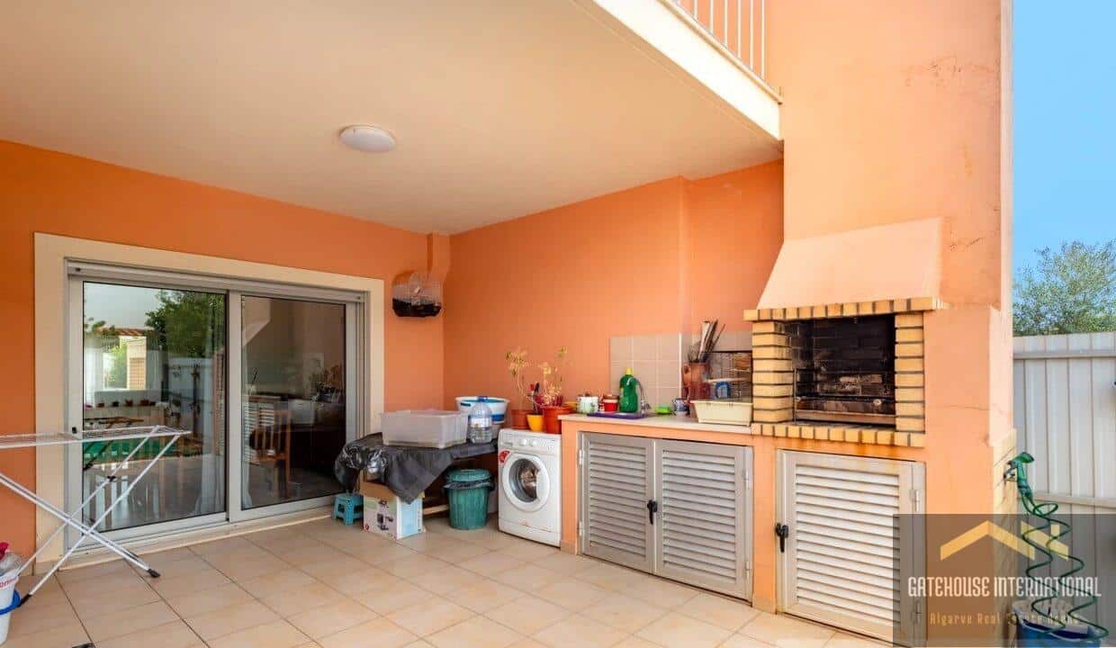 3 Bed Townhouse With Large Basement Garage In Boliquieme Algarve 19