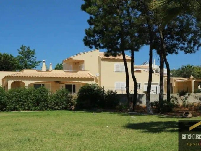 3 Bed Villa With Swimming Pool In Almancil Algarve 3