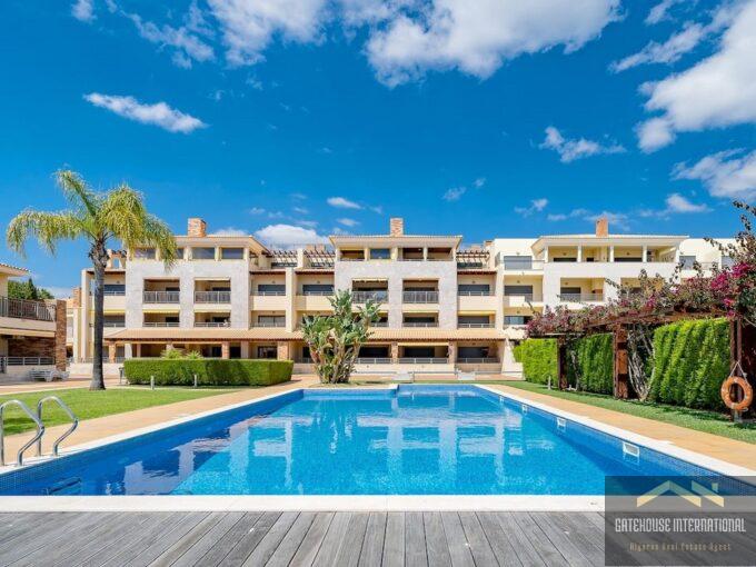 Ground Floor 2 Bed Apartment With Pool & Garage Parking In Vilamoura 1