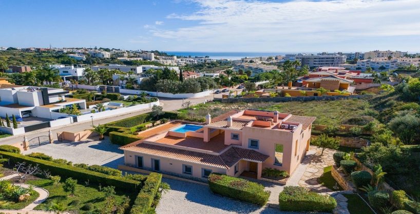 New 4 Bed Villa In Porto do Mos7