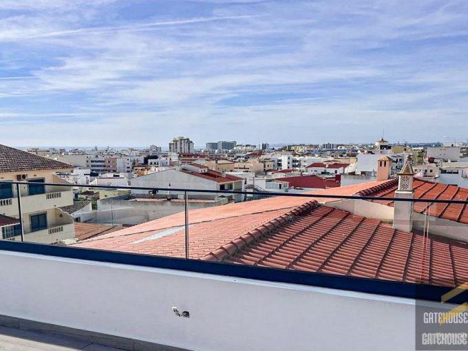 3 Bed Modern Penthouse Near Quarteira Beach Algarve 1