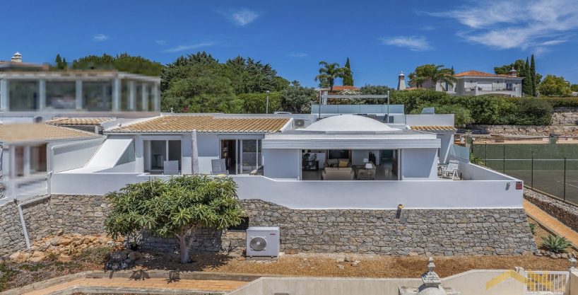 2+1 Bed House With Breathtaking Views In Goldra Loule Algarve 4