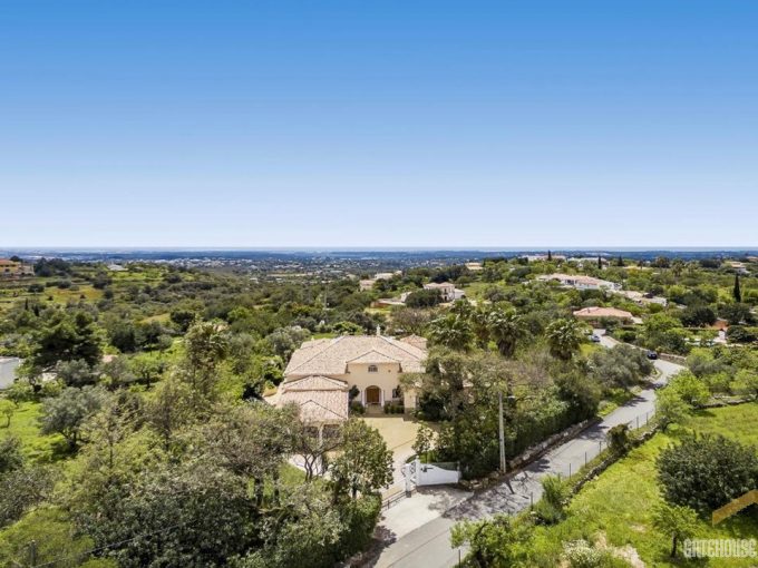 7 Bed Villa For Sale In Loule Algarve 3