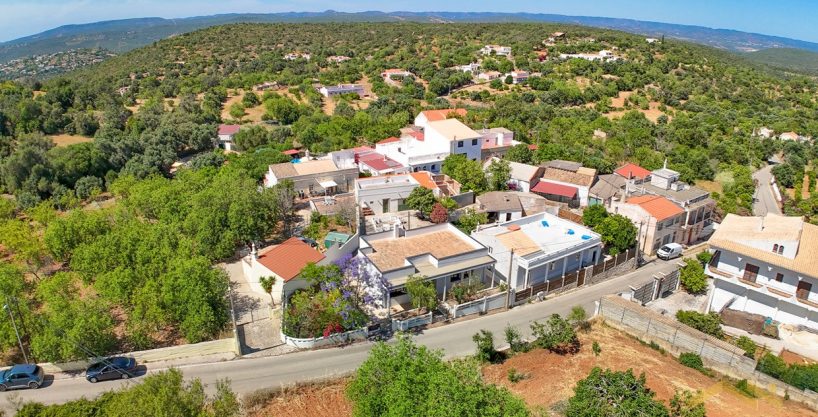 3 Bed Renovated House With Annexe In Loule Algarve 4