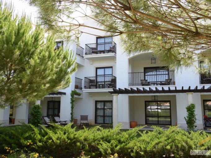 Luxury 2 Bed Apartment In Pine Cliffs Albufeira Algarve 2