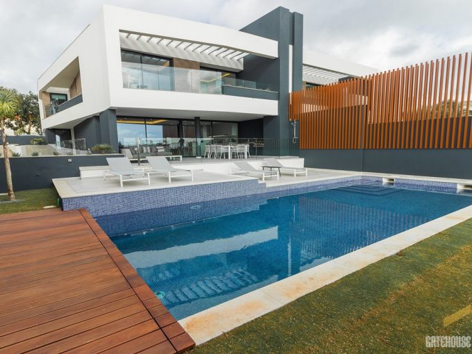 Modern Contemporary 5 Bed Villa In Sao Clemente Loule 1