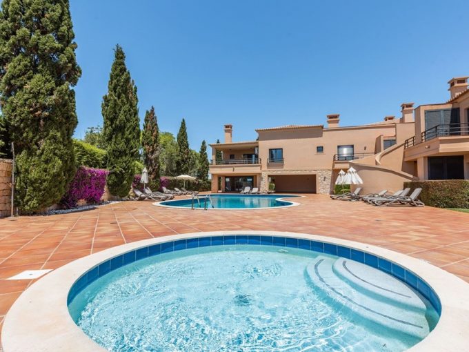 Sea View 2 Bed Top Floor Apartment In Praia da Luz 1