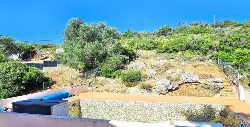 4 Bed Villa With Pool In Loule Algarve 1