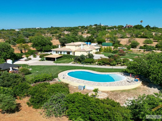 5 Bed Countryside Villa With Land In Boliqueime Algarve 1