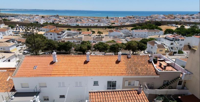 6 Bed Townhouse In Lagos Centre Algarve With Sea View 2