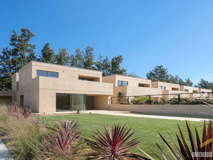 Brand New Modern Style 4 Bedroom Villa In Vilamoura Algarve 1