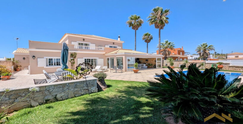 Central Algarve 4 Bed Villa With Heated Pool In Messines 23