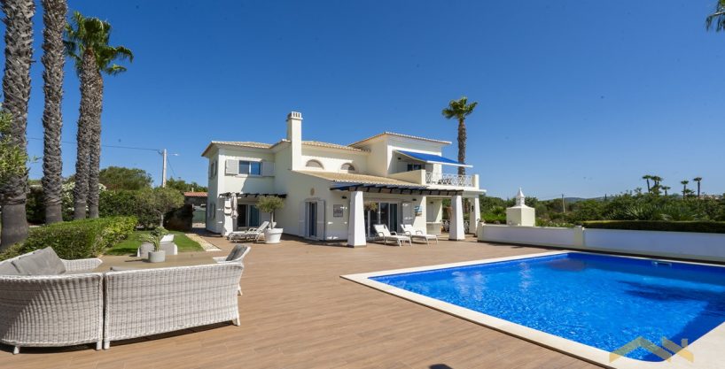 East Algarve 5 Bed Villa For Sale In Pechao 4