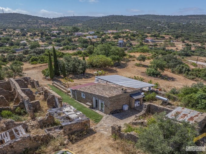 Farmhouse & Ruins With 2.7 Hectares In East Algarve 1