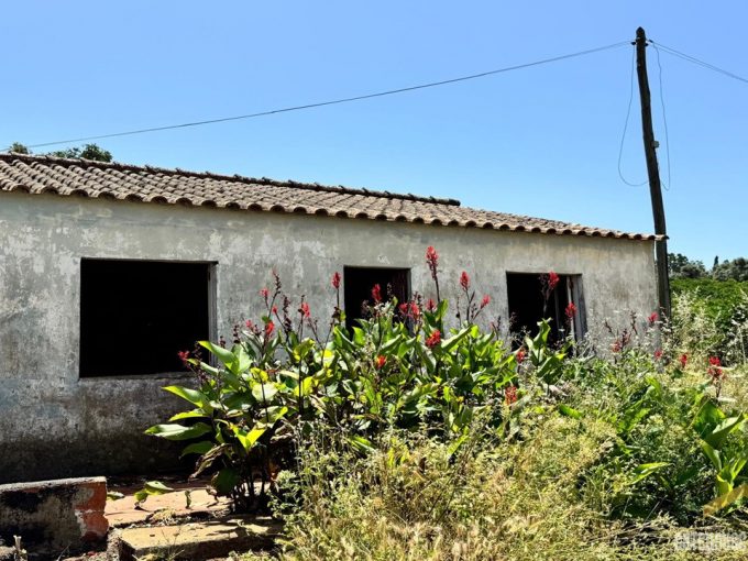 Property Ruin With Land In Porches Algarve For Sale 1
