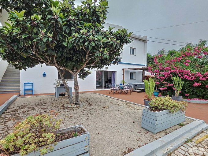 Property With 3 independent Apartments Pool in Boliqueime Algarve1