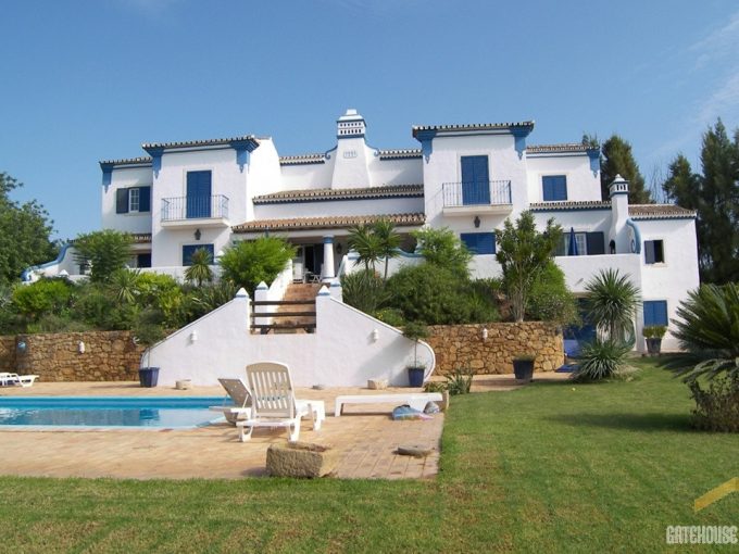 Quinta With 6 Beds & 3 Hectares In Almancil Algarve 1