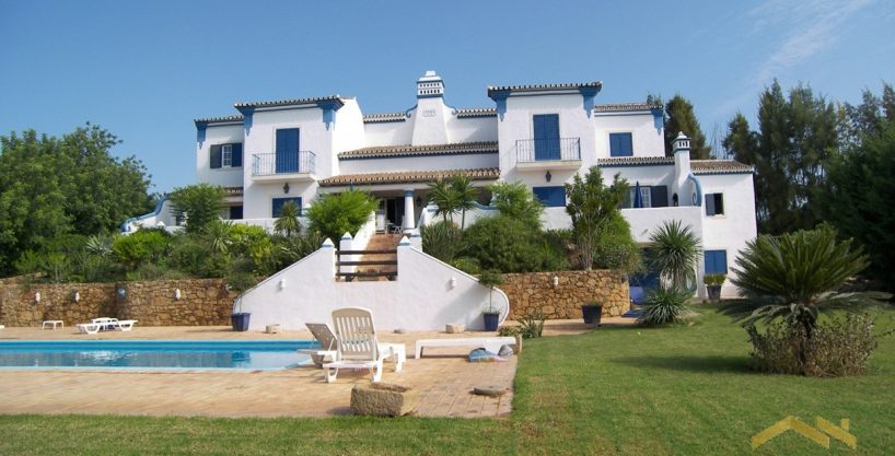 Quinta With 6 Beds & 3 Hectares In Almancil Algarve 1