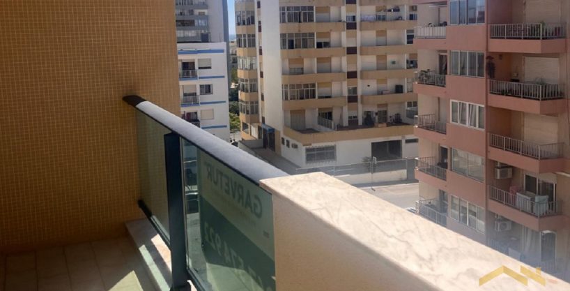 2 Bedroom Apartment Near The Beach In Quarteira Algarve