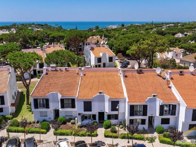 2 bed Duplex Apartment Near Vale do Lobo Tennis Centre Algarve 1