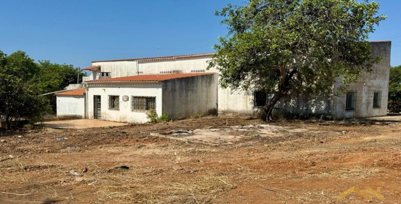 4 Bed Property For Renovation In Almancil Algarve 3