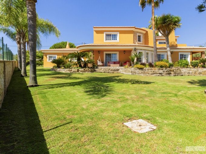 4 Bed Villa For Sale In Caramujeira Carvoeiro Central Algarve 2