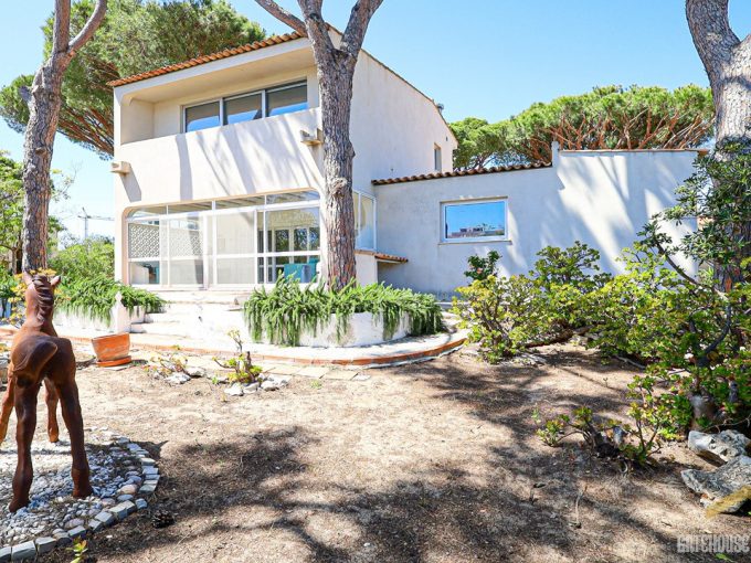 4 Bed Villa In Vale do Lobo Golf Resort Algarve 1