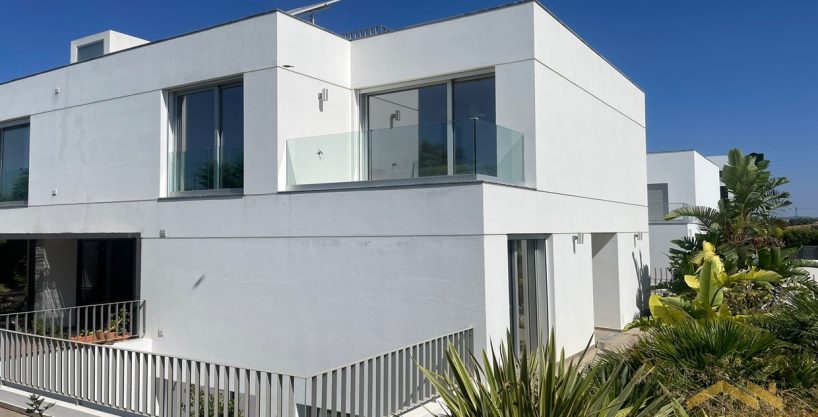 4 Bed Villa With Swimming Pool In Tavira Algarve 1
