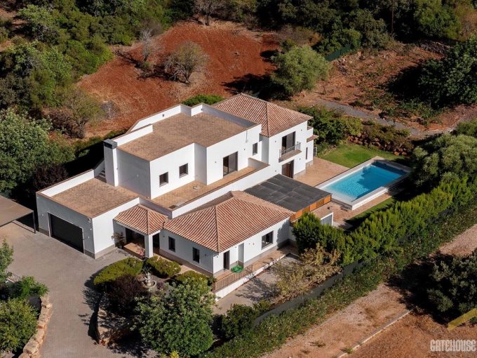 4 Bedroom Modern Villa In Vale Formoso Almancil Algarve 1