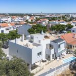 5 Bed Villa With Basement Apartment In Portimao  For Sale Algarve 26