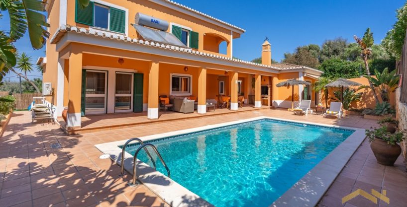 6 Bed Villa Near Alvor Beach Algarve For Sale 1