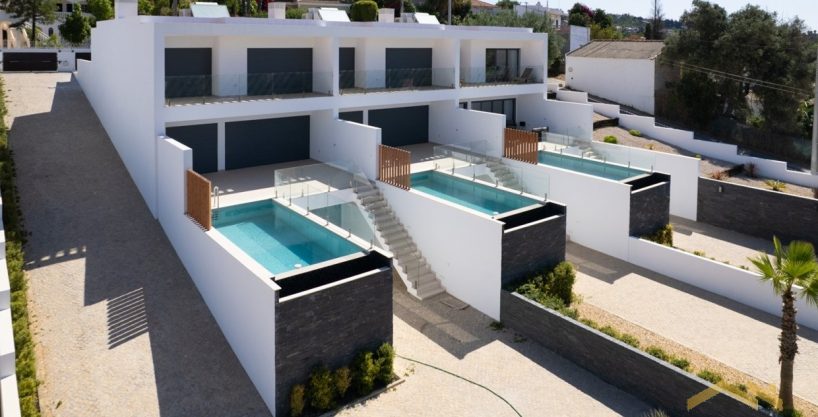 Brand New 3 Bed Linked Villa In Almancil Algarve 1