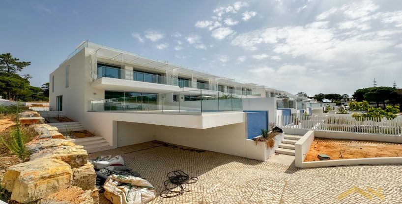 Brand New 3 Bed Linked Villa In Vilas Alvas Near Vale do Lobo 1