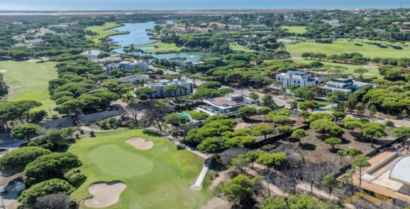 Building Plot In Quinta do Lago Golf Resort For Sale