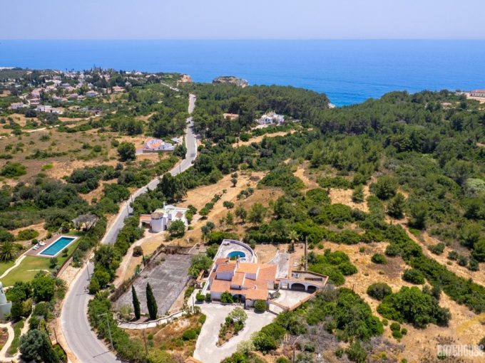 Clifftop Villa For Renovation In Carvoeiro Algarve 1