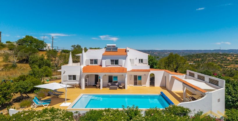 East Algarve Sea View Renovated 3 Bed Villa In Estoi 1