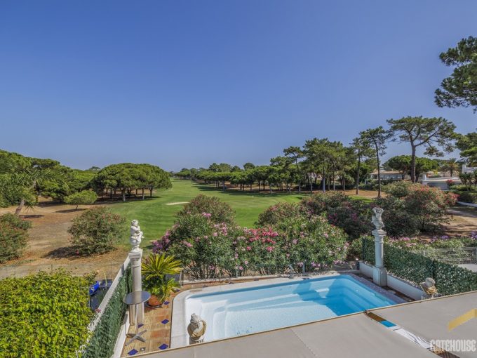 Golf Front 4 Bed Townhouse With Pool In Vilamoura Algarve 4
