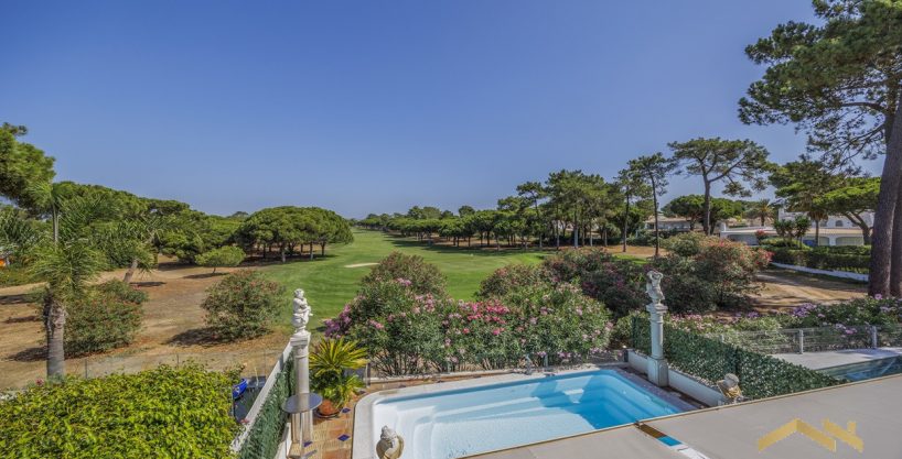 Golf Front 4 Bed Townhouse With Pool In Vilamoura Algarve 4