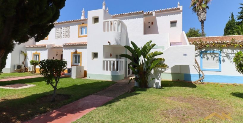 Ground Floor 2 Bed Apartment In Carvoeiro Algarve 1