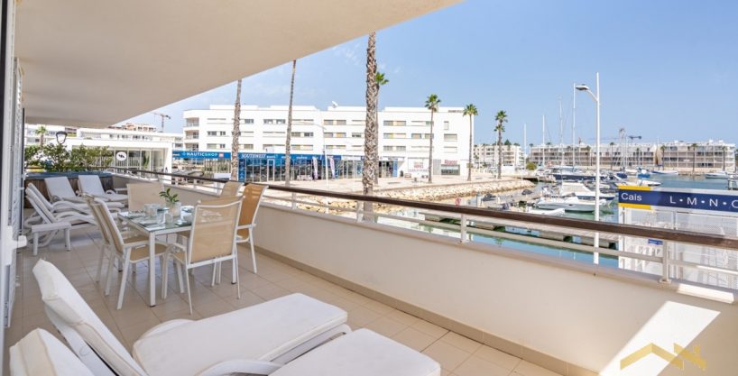 Luxury 3 Bed Apartment On Lagos Marina Algarve 5